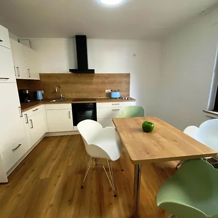 Apartman Spiegelkurve *